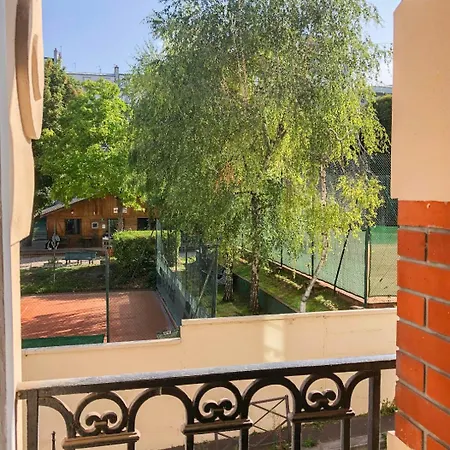 Apartamento Bright & Cozy With Balcony