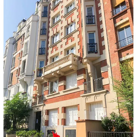 Apartamento Bright & Cozy With Balcony
