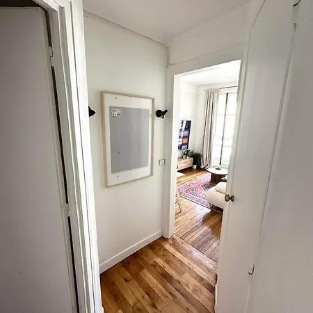 Bright & Cozy With Balcony Apartamento París